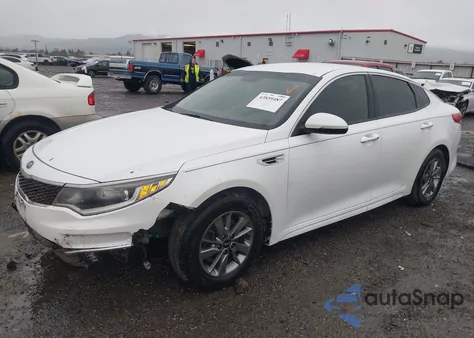 2016 Kia Optima Lx Turbo z USA, uszkodzony, nr VIN 5XXGT4L18GG002184